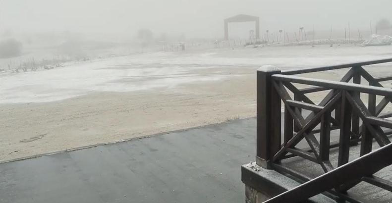 Karabük'te Keltepe Kayak Merkezi, beyaza büründü