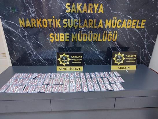 Sakarya'da uyuşturucu operasyonu: 3 gözaltı