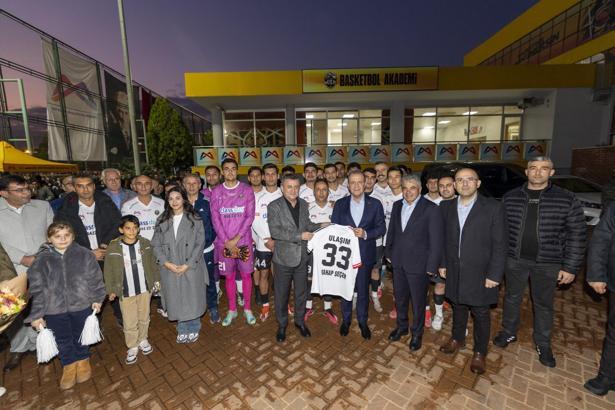 Başkan Seçer: 13 binden fazla çalışma arkadaşımla çok büyük bir aileyiz