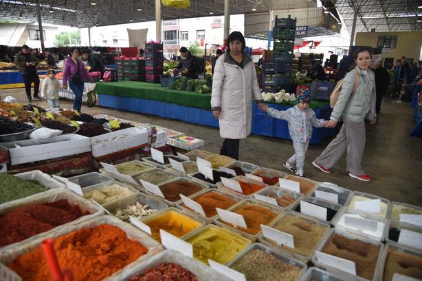 Sokakta, pazarda 'doğal, taze' sanılan 'tehlikeli' lezzet