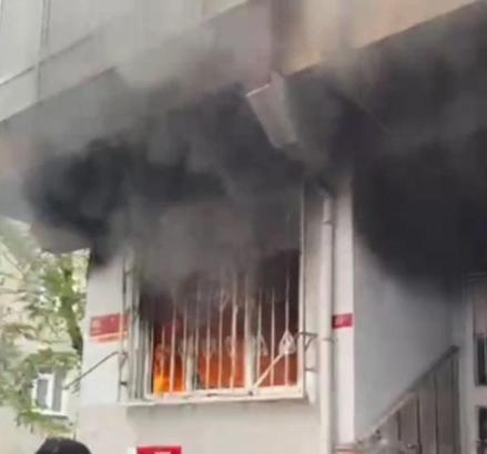 İstanbul- Esenler’de 5 yaşındaki çocuk çakmakla oynarken yangın çıktı