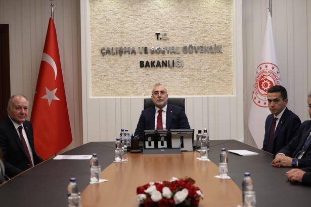 Asgari ücret görüşmeleri başladı; Türk-İş masada yok