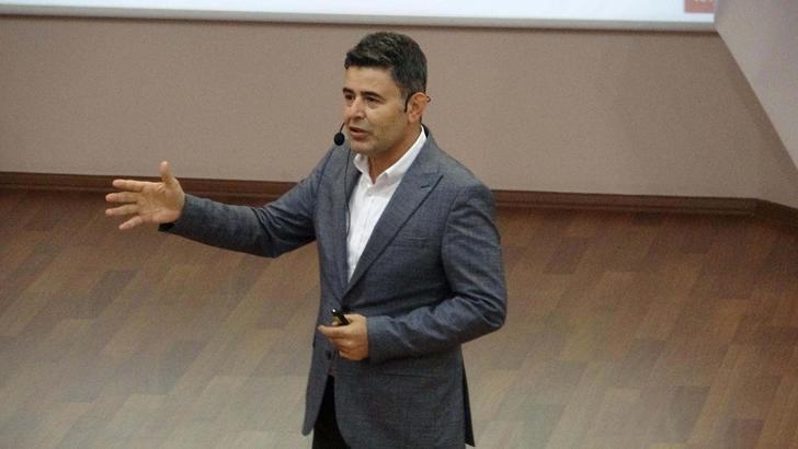 Bakan Yardımcısı Boyraz, Çanakkale'de öğrencilerle bir araya geldi