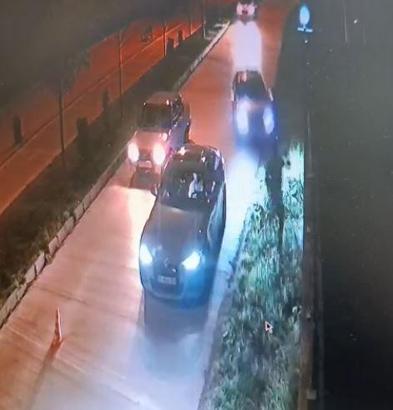 Polis memuruna otomobille çarpan 2 kardeşe gözaltı