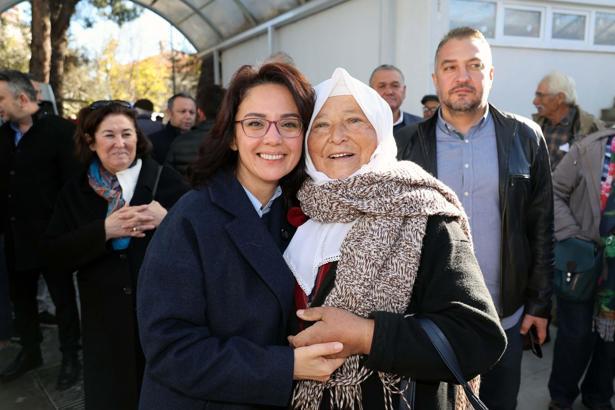 Başkan Gonca Köksal Aras Yerkesik'te halkla buluştu