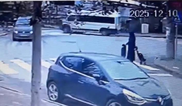 Minibüsün çarparak Miraç’ın ölümüne neden olduğu kazanın kamera görüntüsü ortaya çıktı