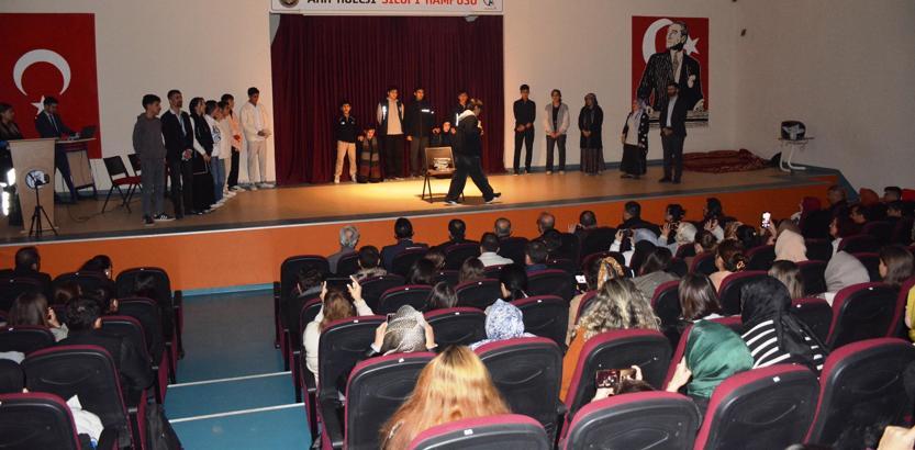 Silopi’de ‘Boş Sandalye’ tiyatrosu sahnelendi