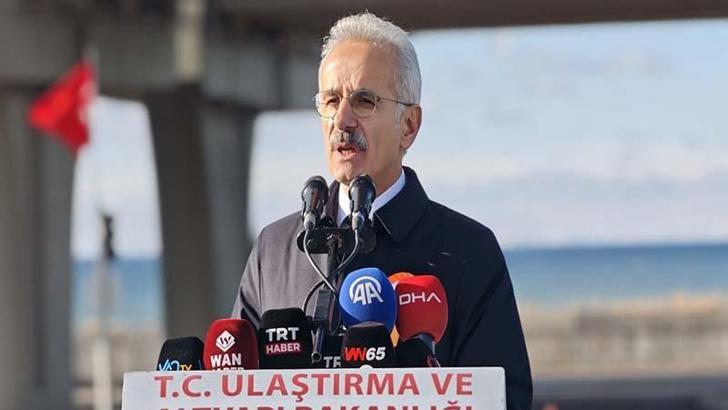 Bakan Uraloğlu, Van Çevre Yolu'nun 28 kilometrelik 2 etabının açılışını yaptı