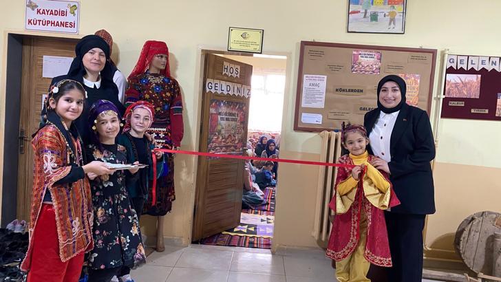 Sivas'ta köy okulunda yerli ve milli sergi