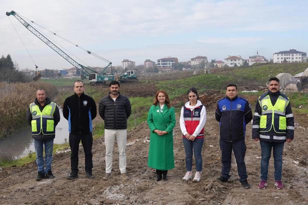 Ergene Belediyesi, Çorlu Deresi'nde temizlik çalışması başlattı