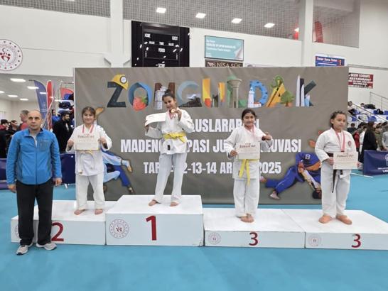 Nevşehirli sporcular, Zonguldak’tan madalya ile döndü