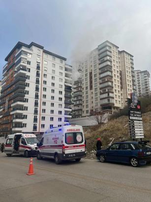 Ankara'da yangında mahsur kalan anne ile oğlu kurtarıldı