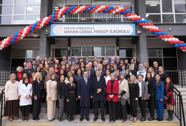 Bakanlar Tekin ve Kacır, 'Türk Malları Haftası'nda öğrencilerle buluştu