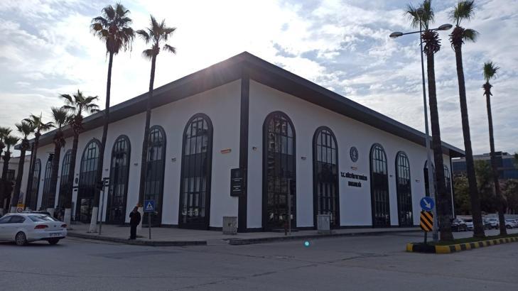 İskenderun sahilinde yeni kütüphane hizmete girdi