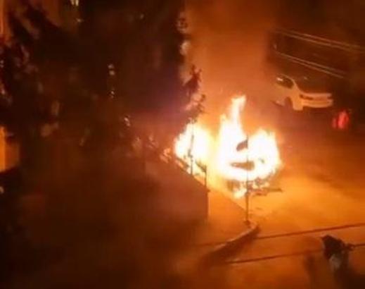 Bursa'da seyir halinde yanan otomobil alev topuna döndü