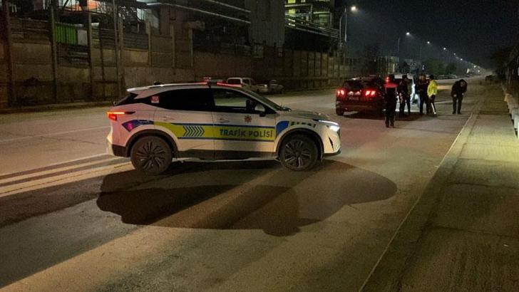 Polisten kaçarken ekip otosuna çarpan ehliyetsiz sürücüye 95 bin lira ceza