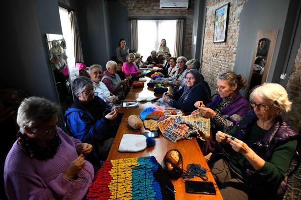 Muratpaşa Çifte Kuyular Yaşlı Evi’nden minikleri ısıtan proje