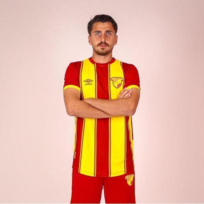 Göztepe genç Efe Can'la imzaladı