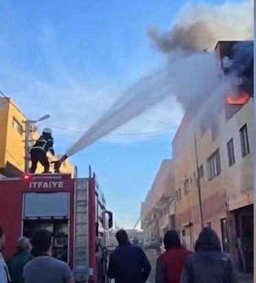 Halı yıkama atölyesinde çıkan yangın söndürüldü