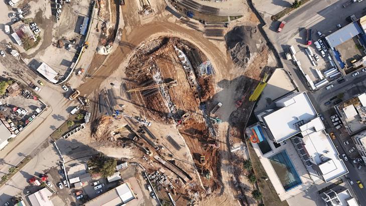 Hal katlı kavşağında çalışmalar sürüyor