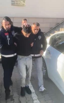 Tartıştığı arkadaşını sokak ortasında bıçaklayıp öldürdü