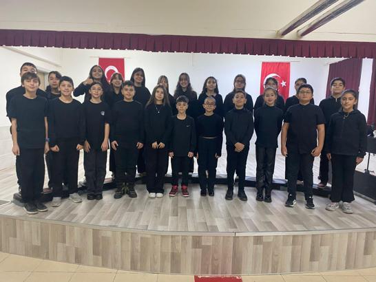 Kayseri’de çocuk korosundan  şehit 15 asker için klipli anma