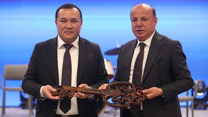 'Türk Dünyası Turizm Başkenti' anahtarı, Ankara'ya devredildi