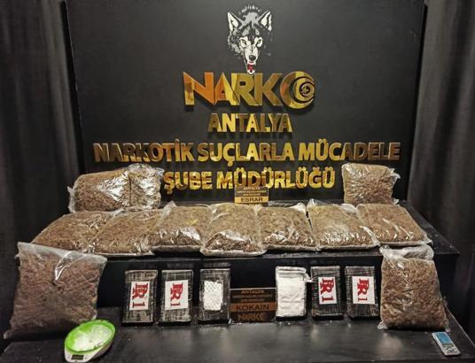 Narkotik operasyonunda 4 şüpheli tutuklandı