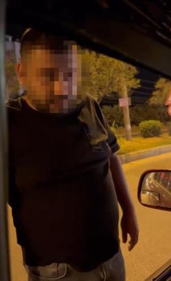 Trafikte tartıştığı kişilere yumruk atıp, tabancayla ateş açan kişinin görüntüleri ortaya çıktı