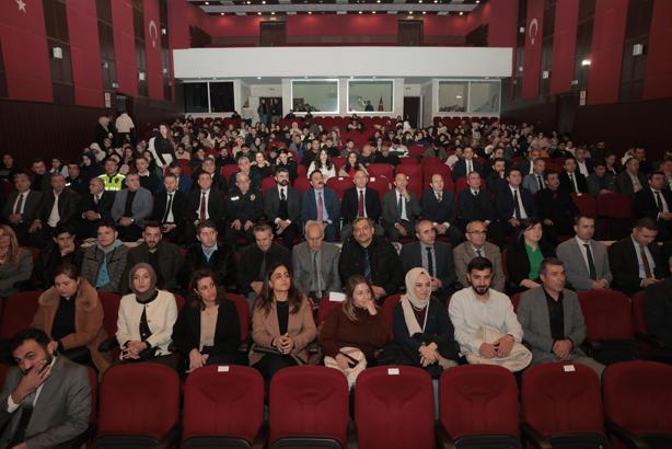 Mardin’de ‘Denetimli serbestlik’ paneli düzenlendi