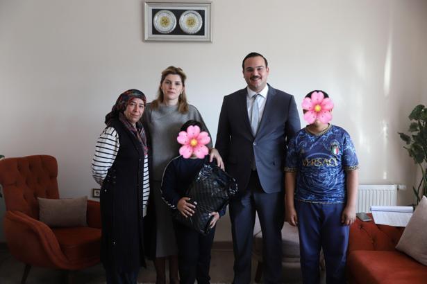 Altınözü Kaymakamı yetim çocukları ziyaret etti