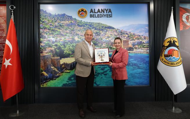 Başkan Vekili Özdemir Alanya'da