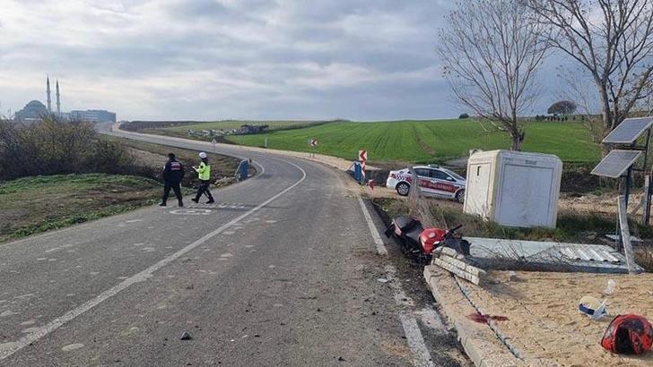 Tekirdağ'da motosiklet, yol kenarındaki tel çite çarptı; 1 ölü, 1 yaralı