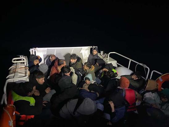 Bodrum açıklarında 39 kaçak göçmen ile 1 organizatör yakalandı