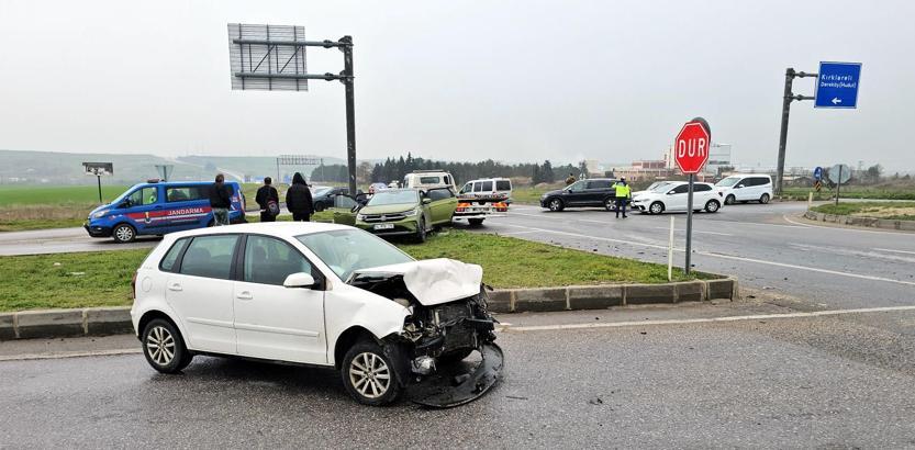 Edirne’de otomobiller çarpıştı; 7 yaralı