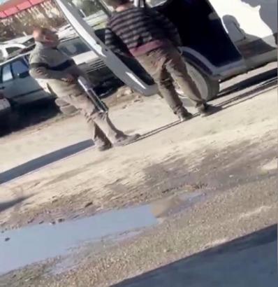 Sokak hayvanlarını toplama ekibinde görevli 2 personeli darbeden baba ve oğlu tutuklandı
