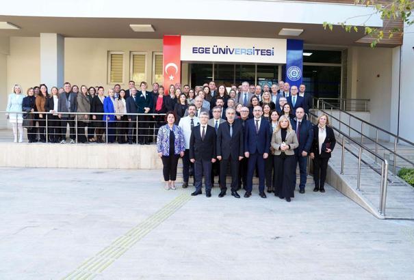 YÖK 2025 Raporu'nda büyük bir başarıya imza atan EÜ, 6 ana alanda Türkiye birincisi oldu