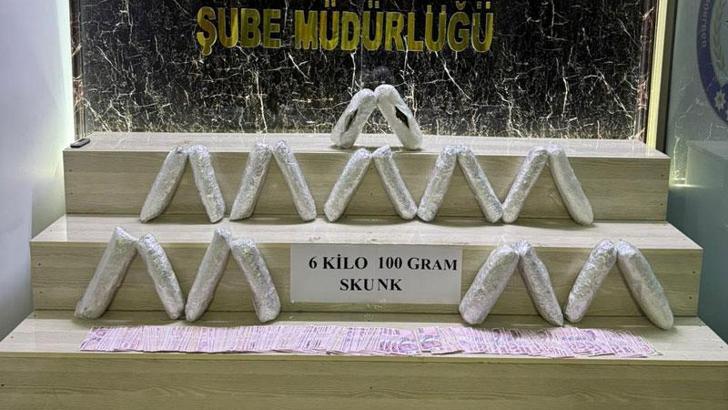 Bitlis'te durdurulan 2 araçta 6 kilo skunk ele geçirildi