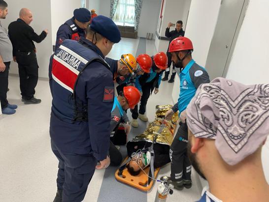 Niğde’de Deprem Senaryolu Afet Sağlık Tatbikatı gerçekleştirildi