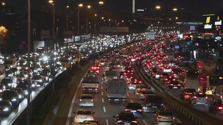 İstanbul'da derbi öncesi trafik yoğunluğu yüzde 90'a ulaştı