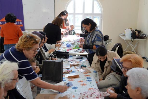 Çocuk hastalara özel hediyeler