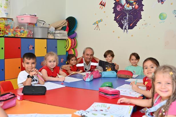 Kocagöz, Altınova Kreş ve Gündüz Bakımevi’ni inceledi