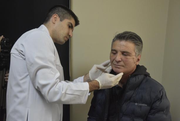 Bitlis Devlet Hastanesi'nde ilk kez derin plan yüz germe ameliyatı yapıldı