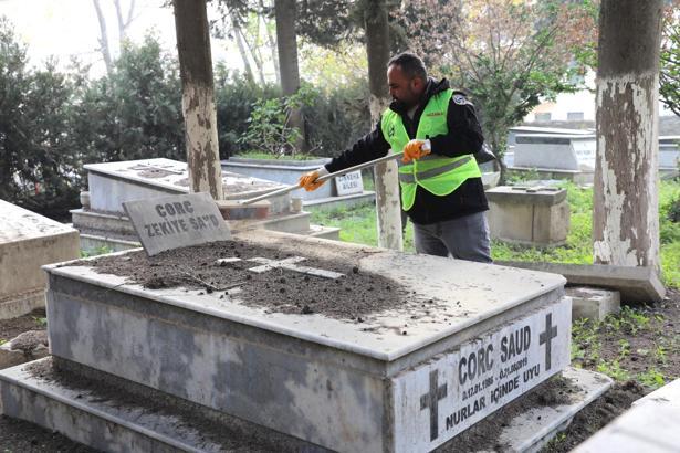 Hatay’da Noel Bayramı öncesinde Hristiyan vatandaşların mezarları temizlendi