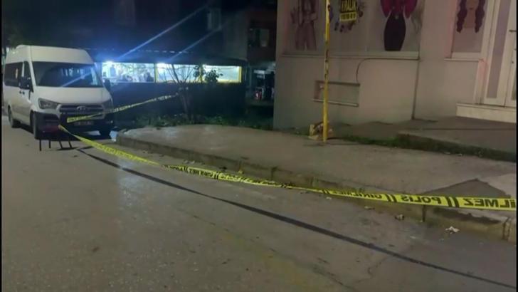 Bursa’da iki grup arasındaki silahlı kavgada yoldan geçen kişi yaralandı