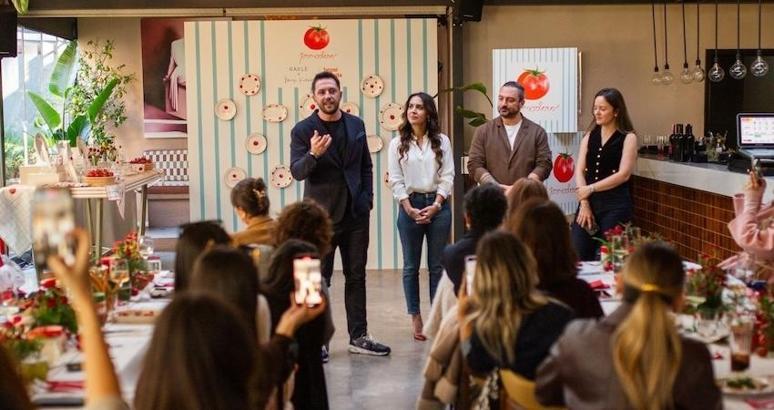 Rakle ve Bengi Kurtcebe'den 'Pomodoro Koleksiyonu'