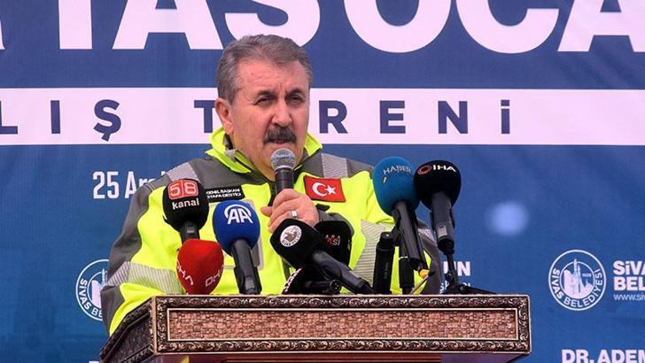 Destici: Şehit liderimizin davası dimdik ayaktadır