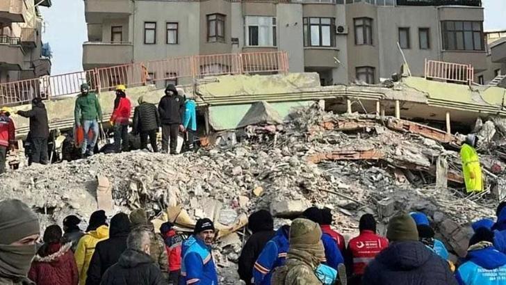 78 kişinin öldüğü Hakimbey Apartmanı davasında 4 sanık ceza aldı, 2 sanığa ise beraat