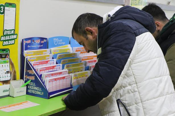 Samsun’da Süper Loto talihlisi 105 milyon TL’lik büyük ikramiyeyi kazandı
