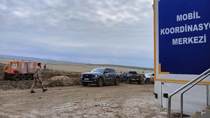 Libya heyetinin öldüğü uçak kazasında enkaz alanında çalışmalar devam etti